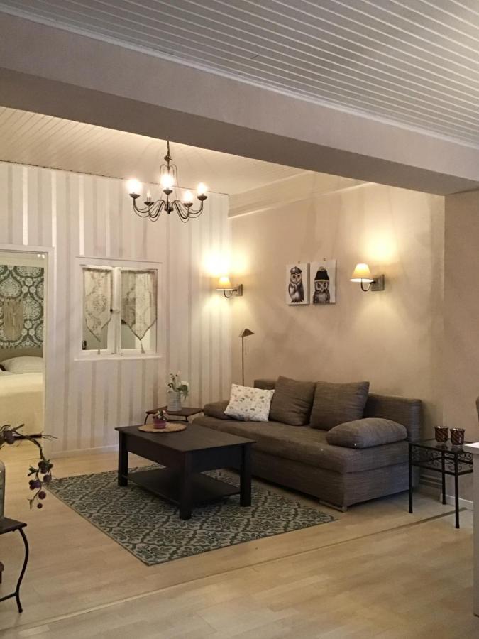 Apartment Holland 5 *